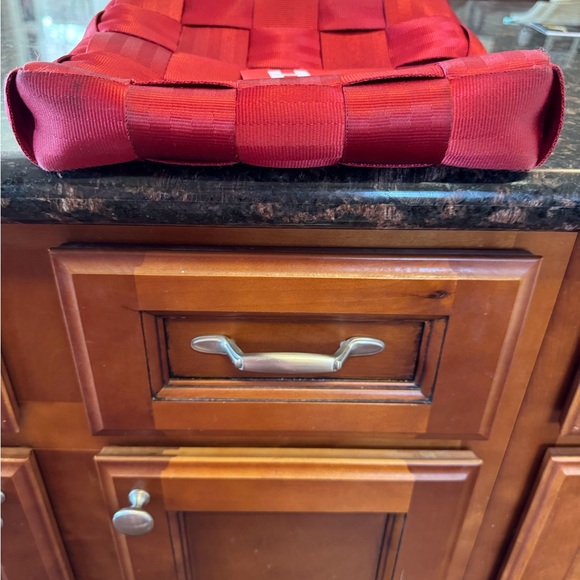 Harvey’s Small Red Messenger
